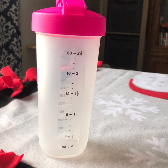 Tupperware Kitchen Tupperware Shaker Bottle Brand New Poshmark